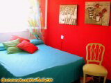 Die Habitaci�n Roja, das 'rote Schlafzimmer' mit  Doppelbett und Meerblick